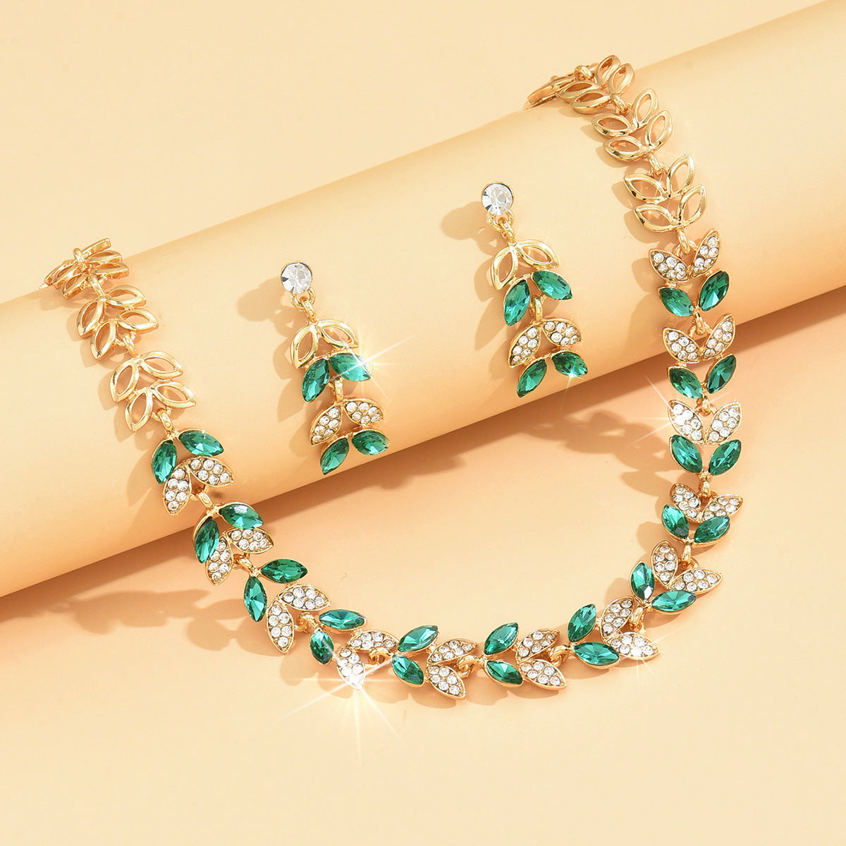 Women's Earrings And Necklace